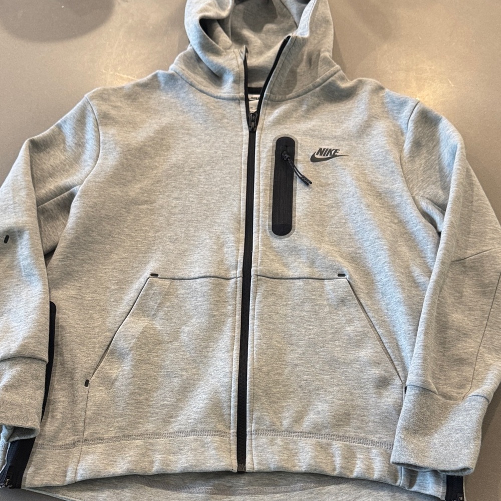 Nike tech Light Gray Zip-Up Jacket